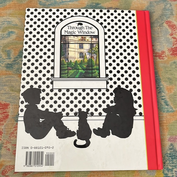 The Emperor’s New Clothes Through the Magic Window Hans Christian Andersen HC - Picture 2 of 16